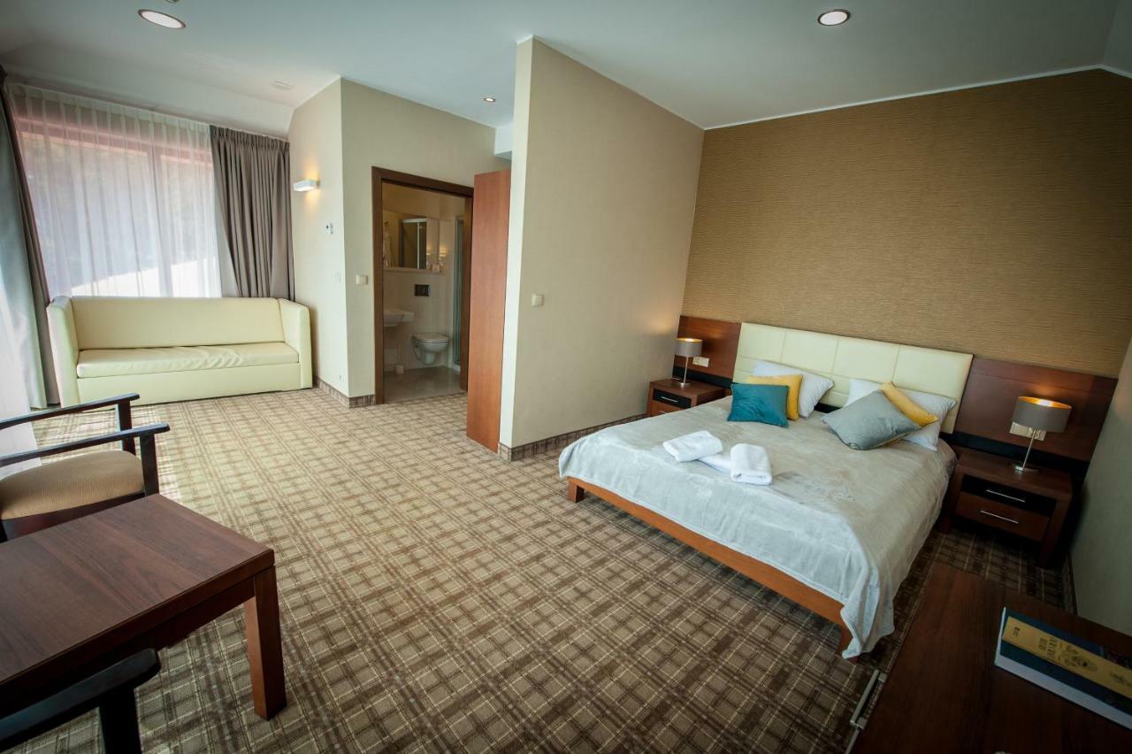 Hotel Rudnik Грудзёндз Экстерьер фото