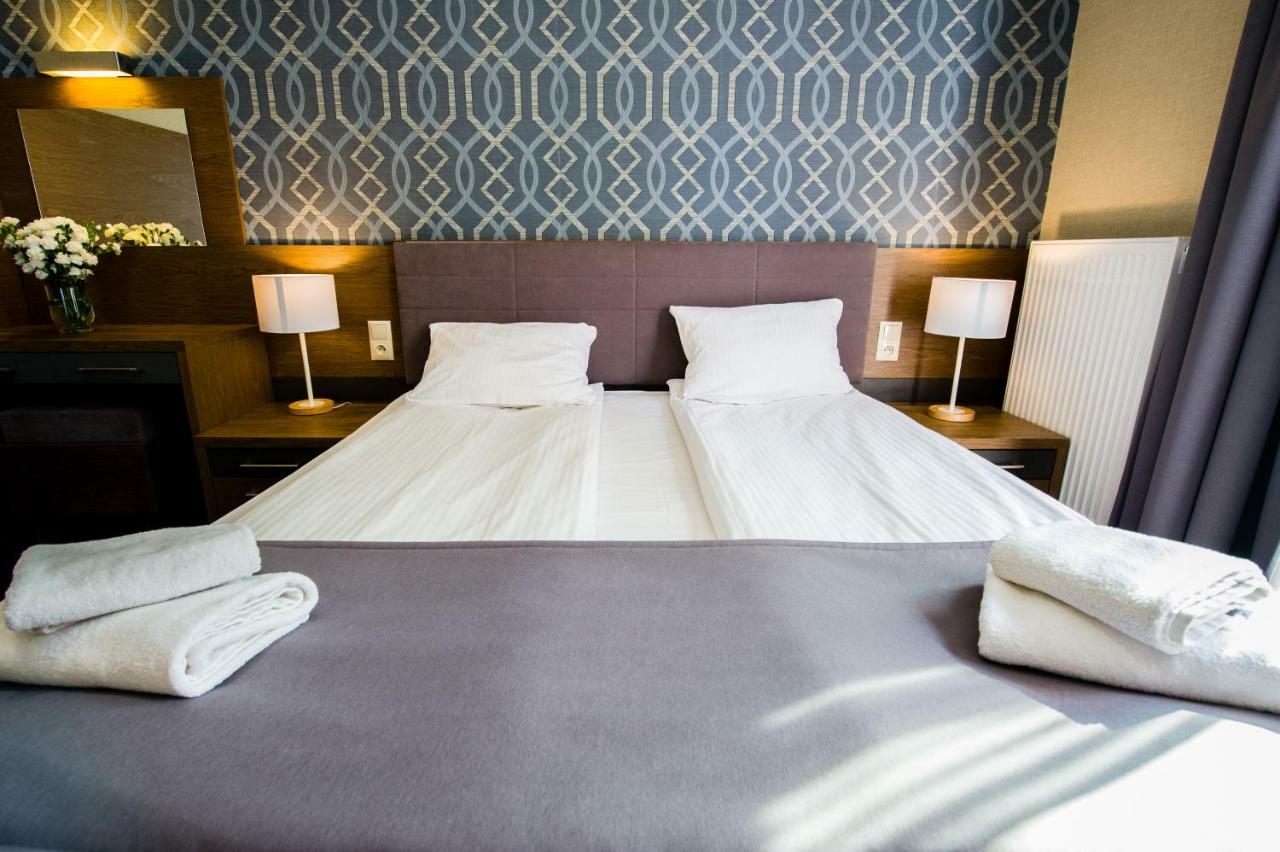Hotel Rudnik Грудзёндз Экстерьер фото