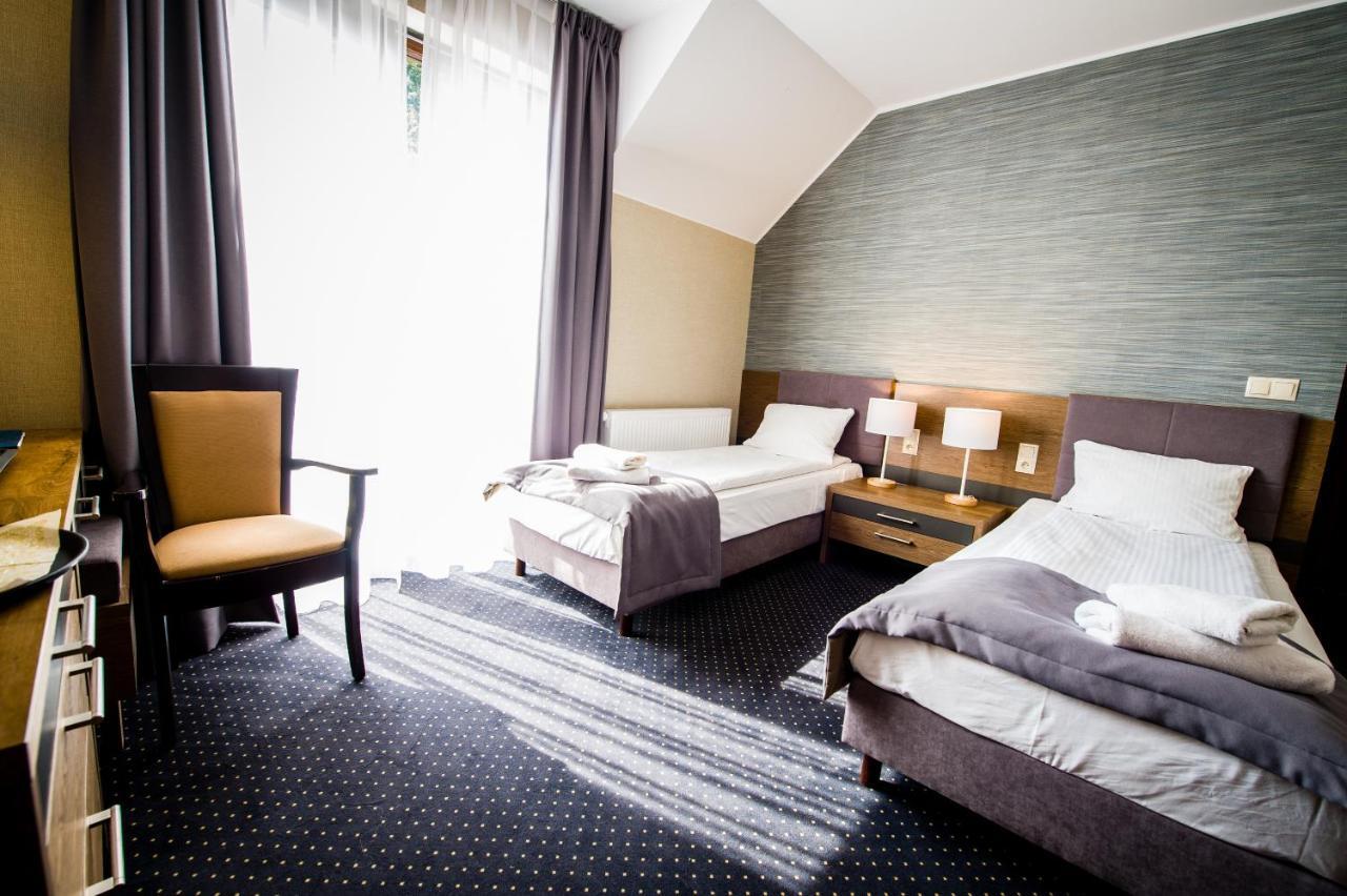 Hotel Rudnik Грудзёндз Экстерьер фото