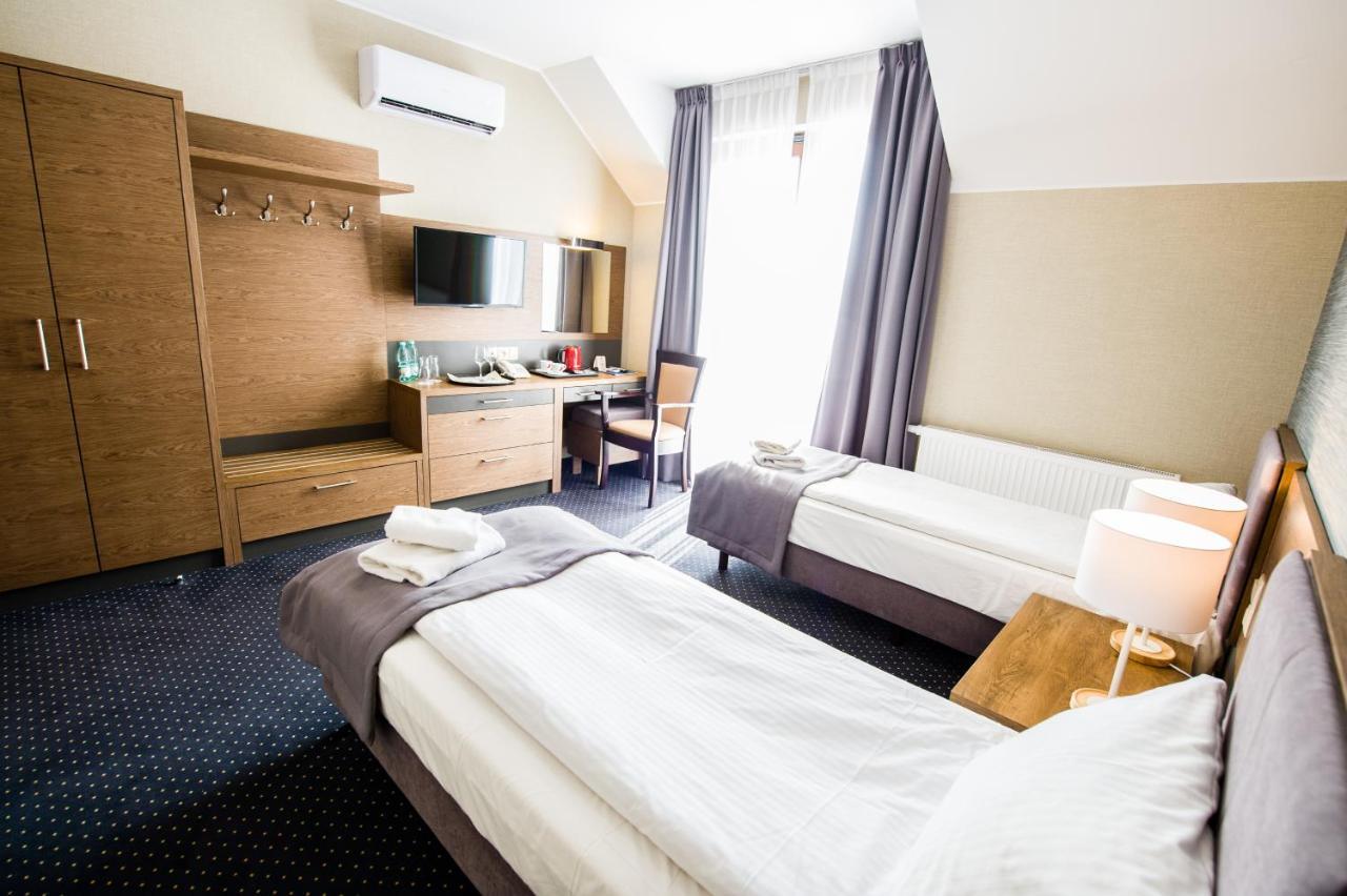 Hotel Rudnik Грудзёндз Экстерьер фото