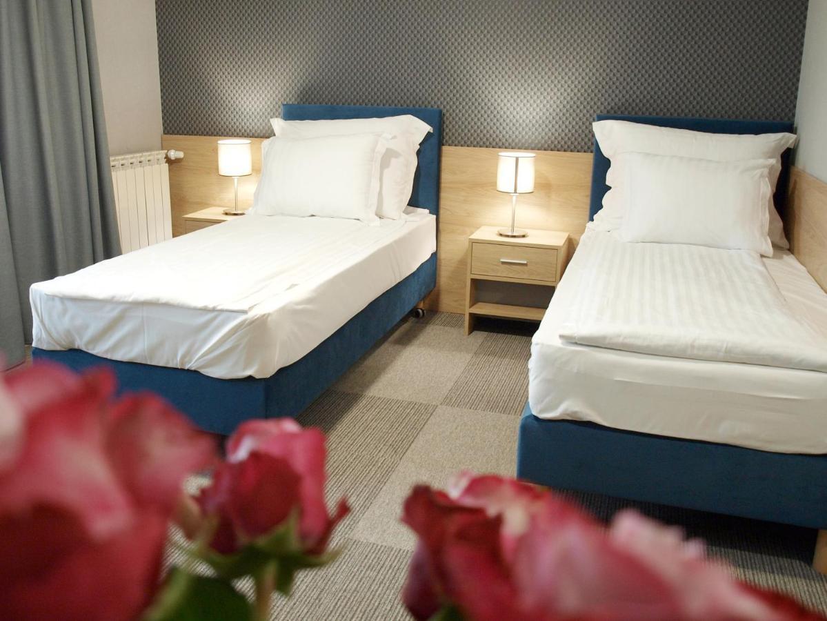 Hotel Rudnik Грудзёндз Экстерьер фото